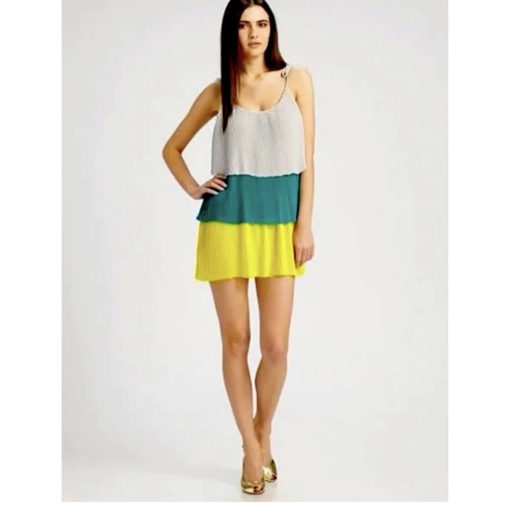 Patterson J. Kincaid Pleated Tiered Tunic Size Medium